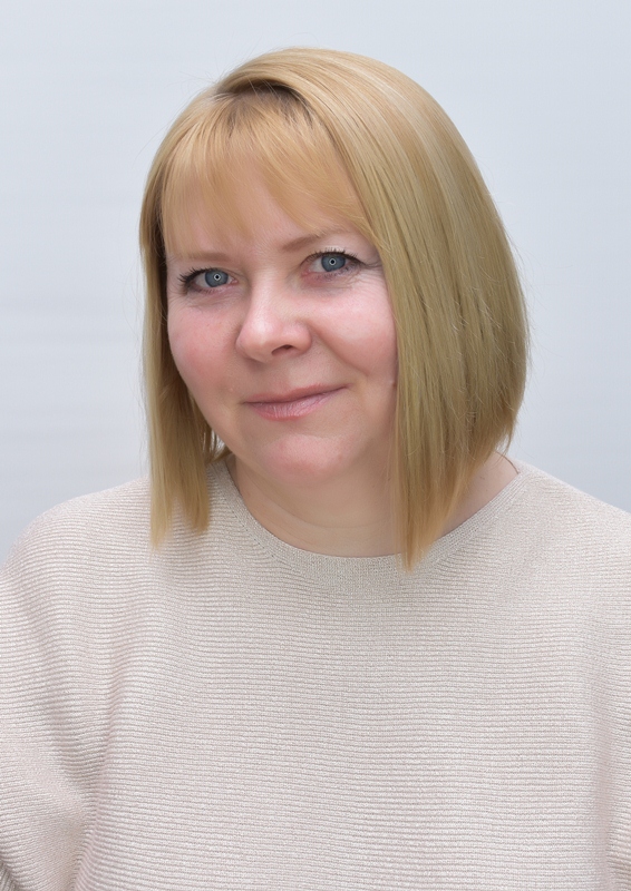 Азарова Елена Романовна.